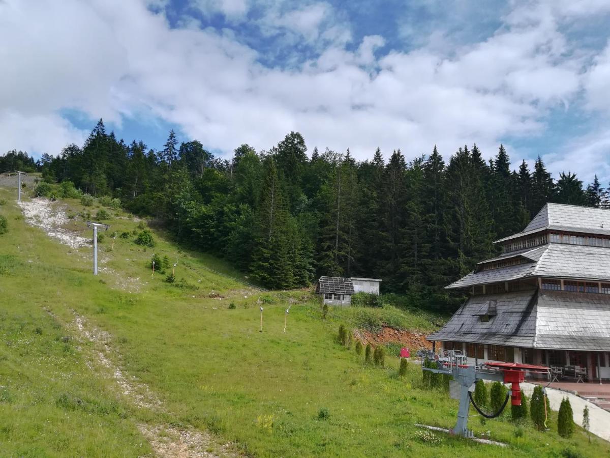 Carobni Breg Hotel Мокра гора Екстериор снимка