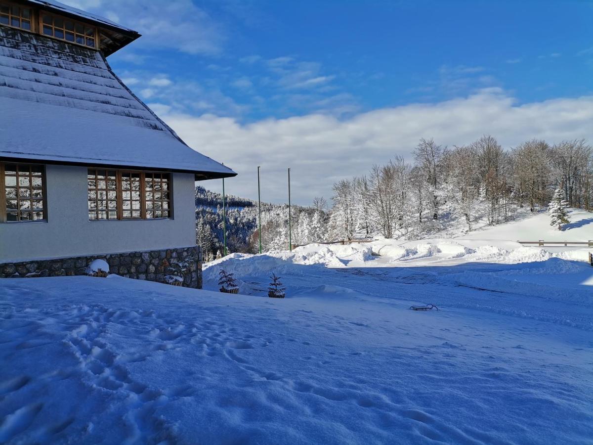 Carobni Breg Hotel Мокра гора Екстериор снимка